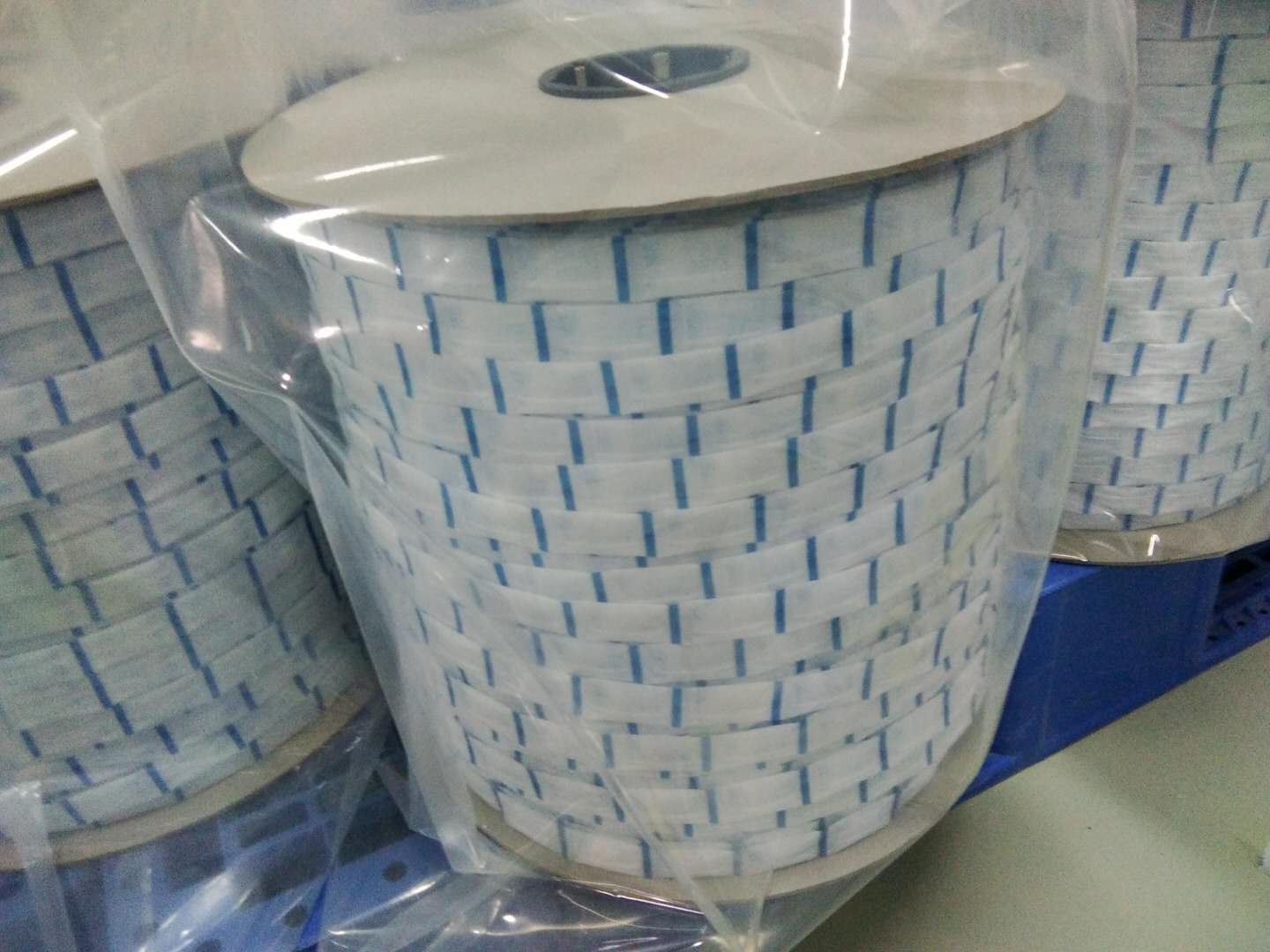 million Dry-Plus® 1g Silica Gel on Roll Ready to Ship million Dry-Plus® 1g Silica Gel on Roll Ready to Ship