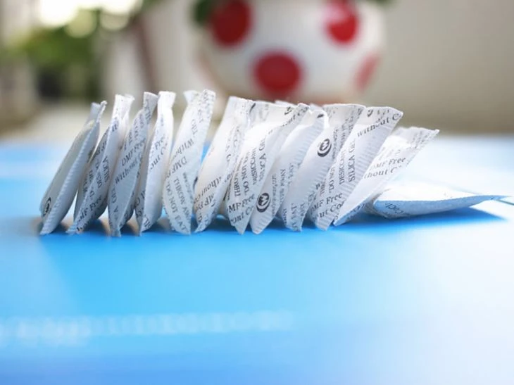 LED gaismas sloksnes mitrumu absorbējošs