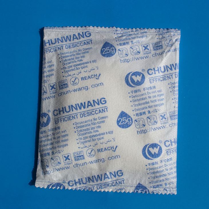 Mitrumu absorbējošs iesūtnes tipa iepakojums
